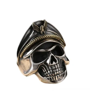 Captain skull ring three-quarter side view polished silver gold tone accents