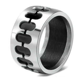 Gothic chain cutout stainless steel band ring 3/4 view showing polished exterior with hollow chain pattern design