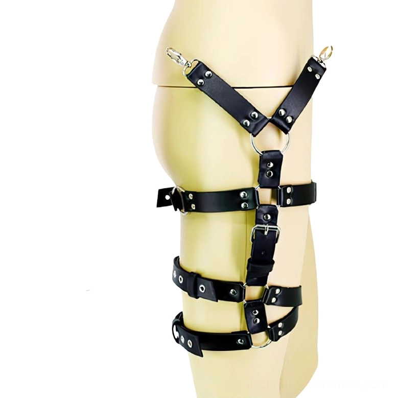 Multi-layer adjustable thigh harness with O-ring connectors and leather straps, front side view